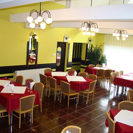 Lazar Pension & Restaurant Gheorgheni  Eksteriør bilde